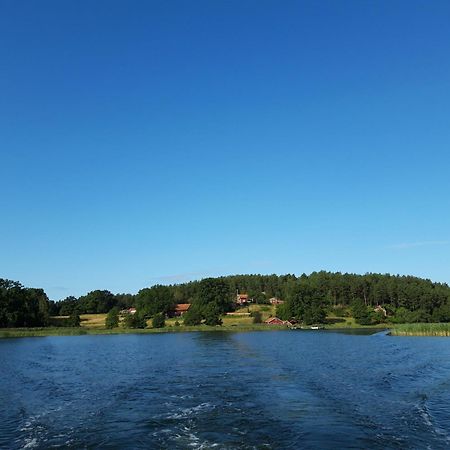 Вилла Gaerdsholmens Skaergardshemman "Boken" Edsbruk Экстерьер фото