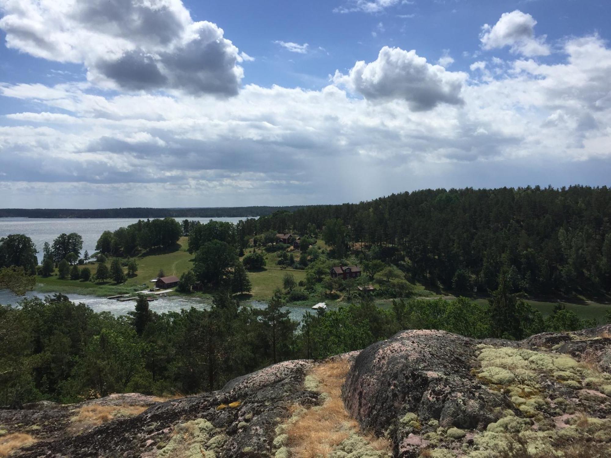 Вилла Gaerdsholmens Skaergardshemman "Boken" Edsbruk Экстерьер фото